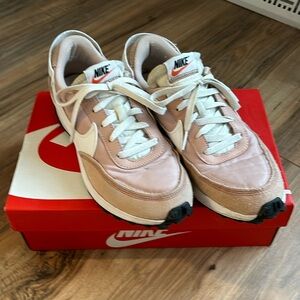 Nike Waffle Debut - Women